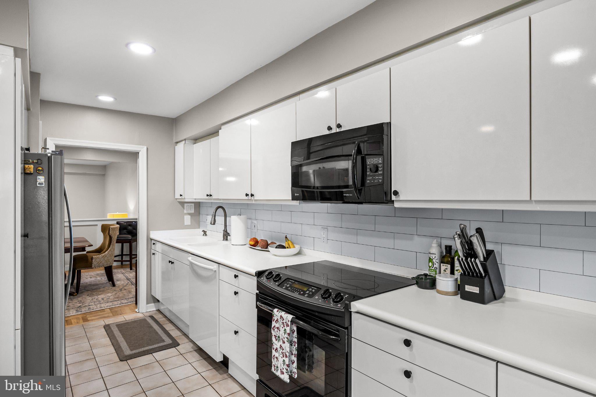 633 E Main St #D 5, Moorestown, NJ 08057 photo