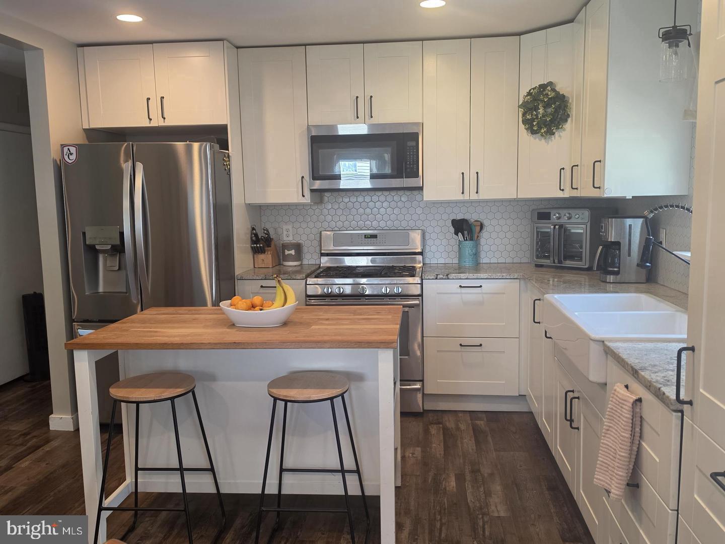 416 Earls Rd, Middle River, MD 21220 photo