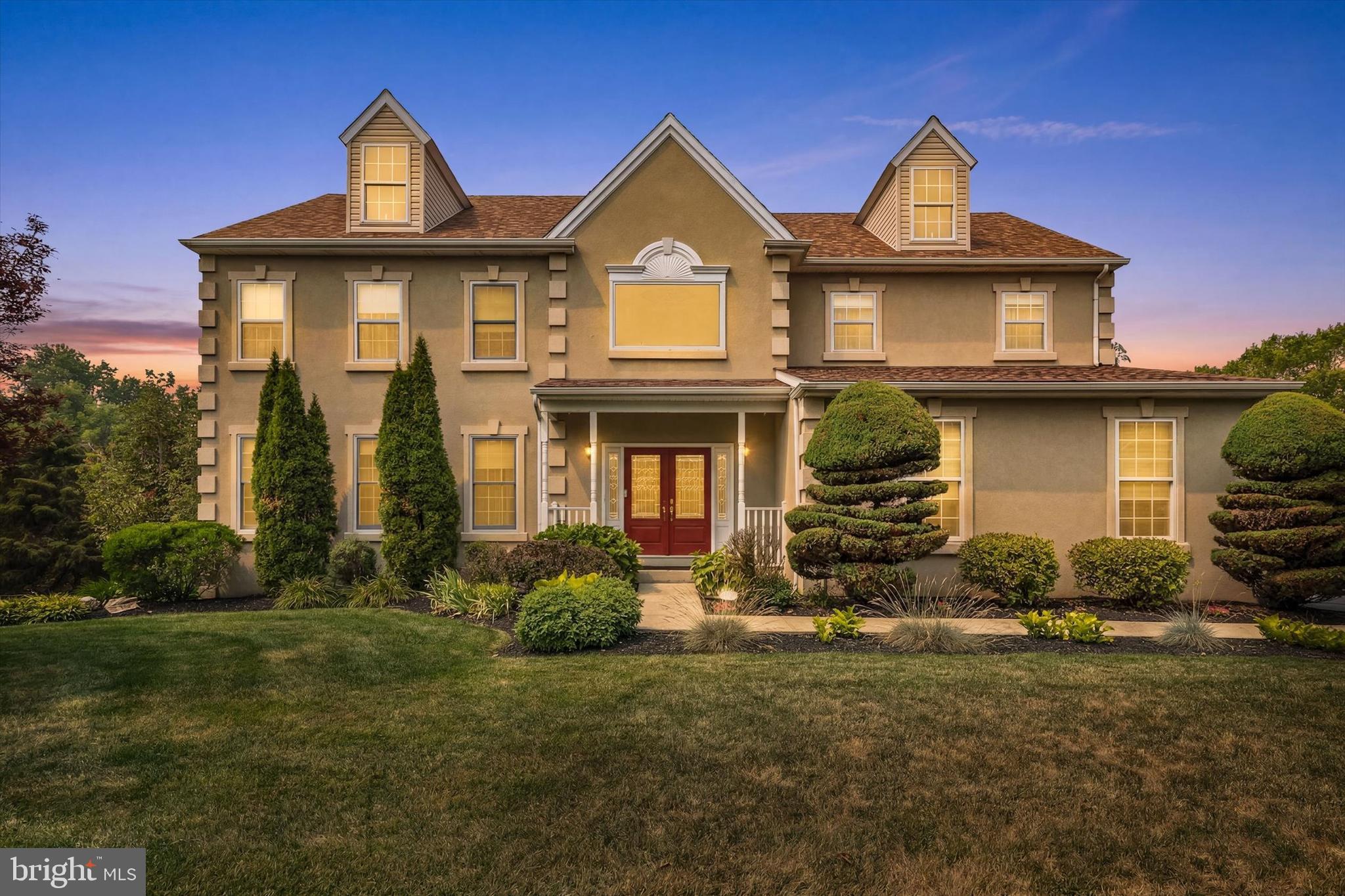 337 Aftons Cir, Spring City, PA 19475 photo