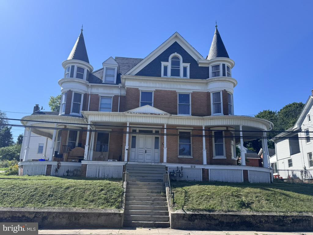 35 Main St, Windsor, PA 17366