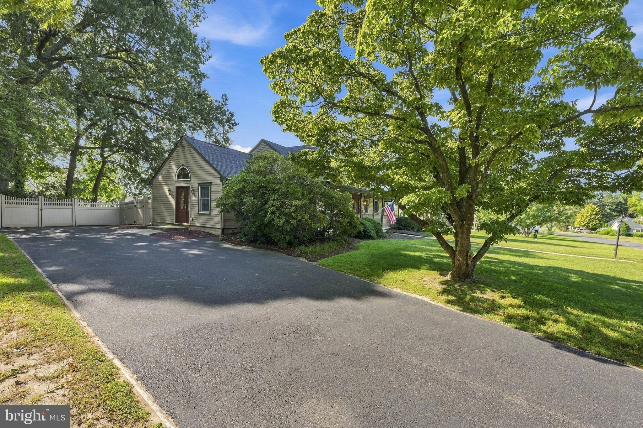 131 Morris Ave, Sewell, NJ 08080 photo
