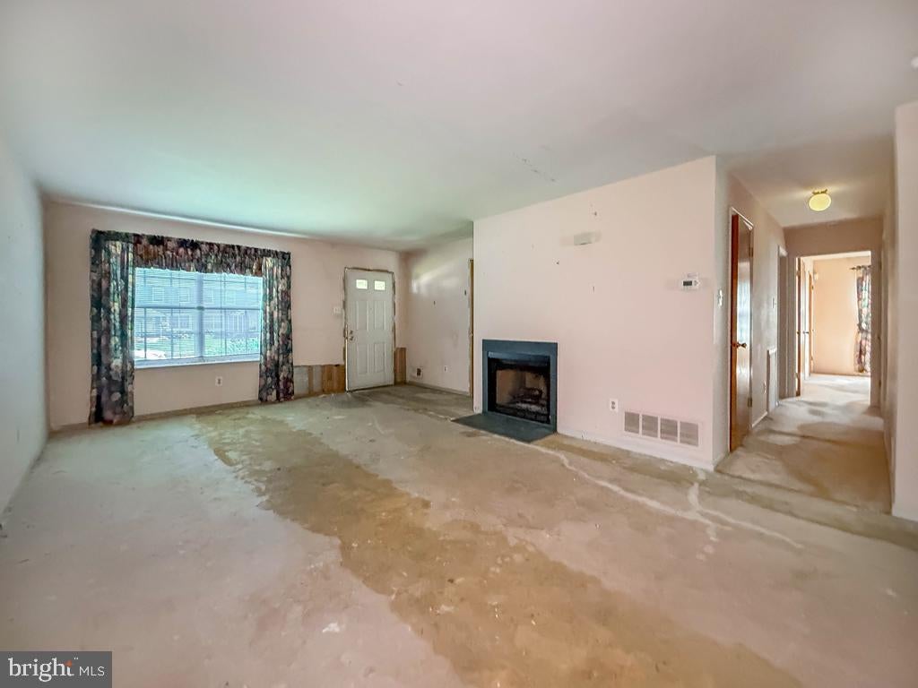 1640 A And B Bluebird Dr, Morrisville, PA 19067 photo