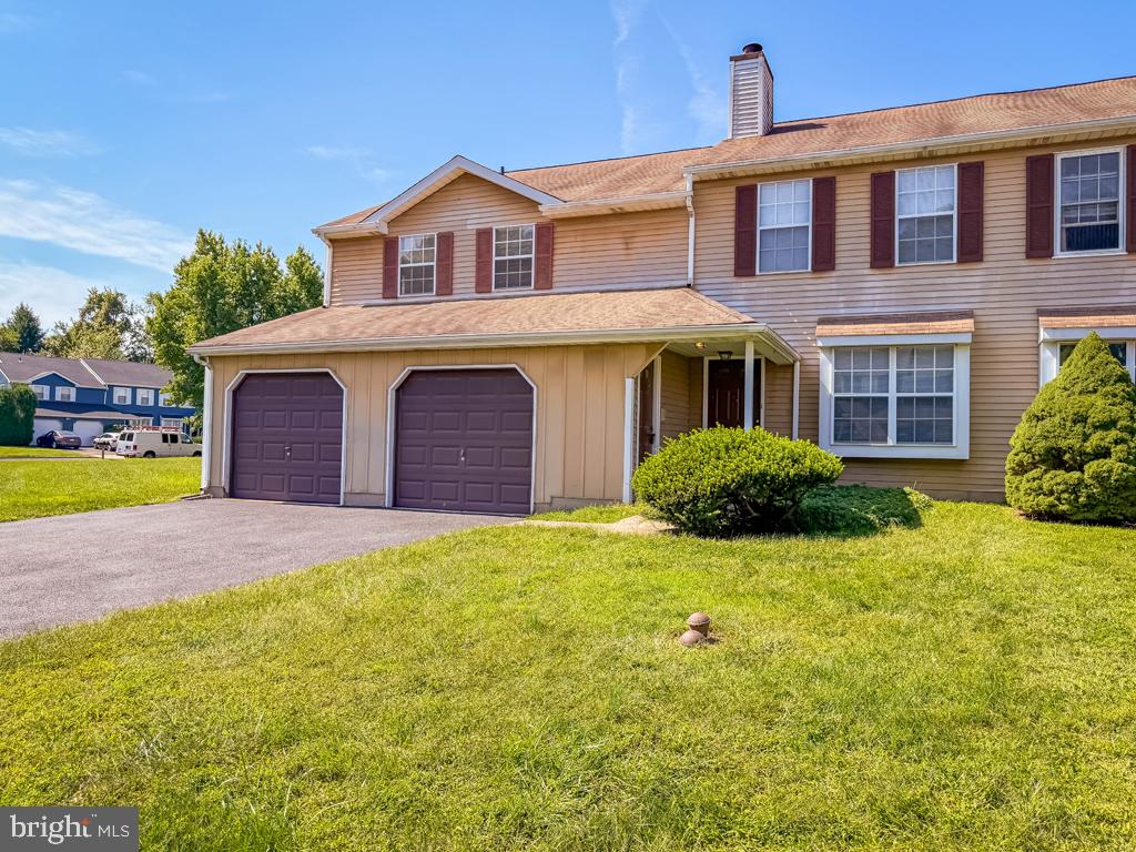1640 A And B Bluebird Dr, Morrisville, PA 19067