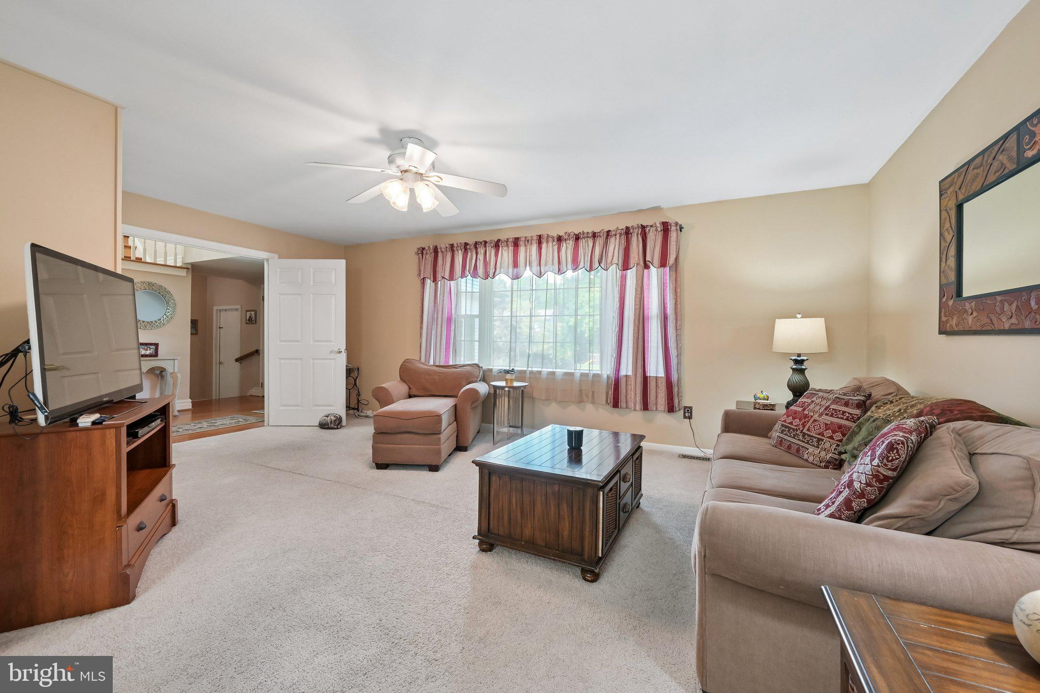 843 Lafayette Dr, Mount Laurel, NJ 08054 photo