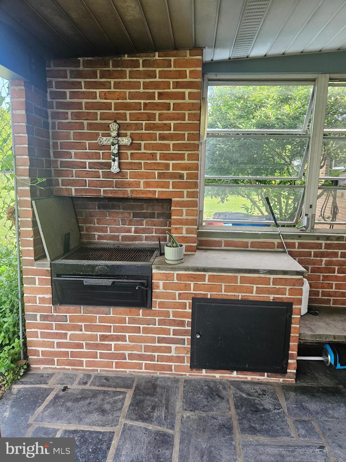 332 Indian Head Rd, Columbia, PA 17512 photo