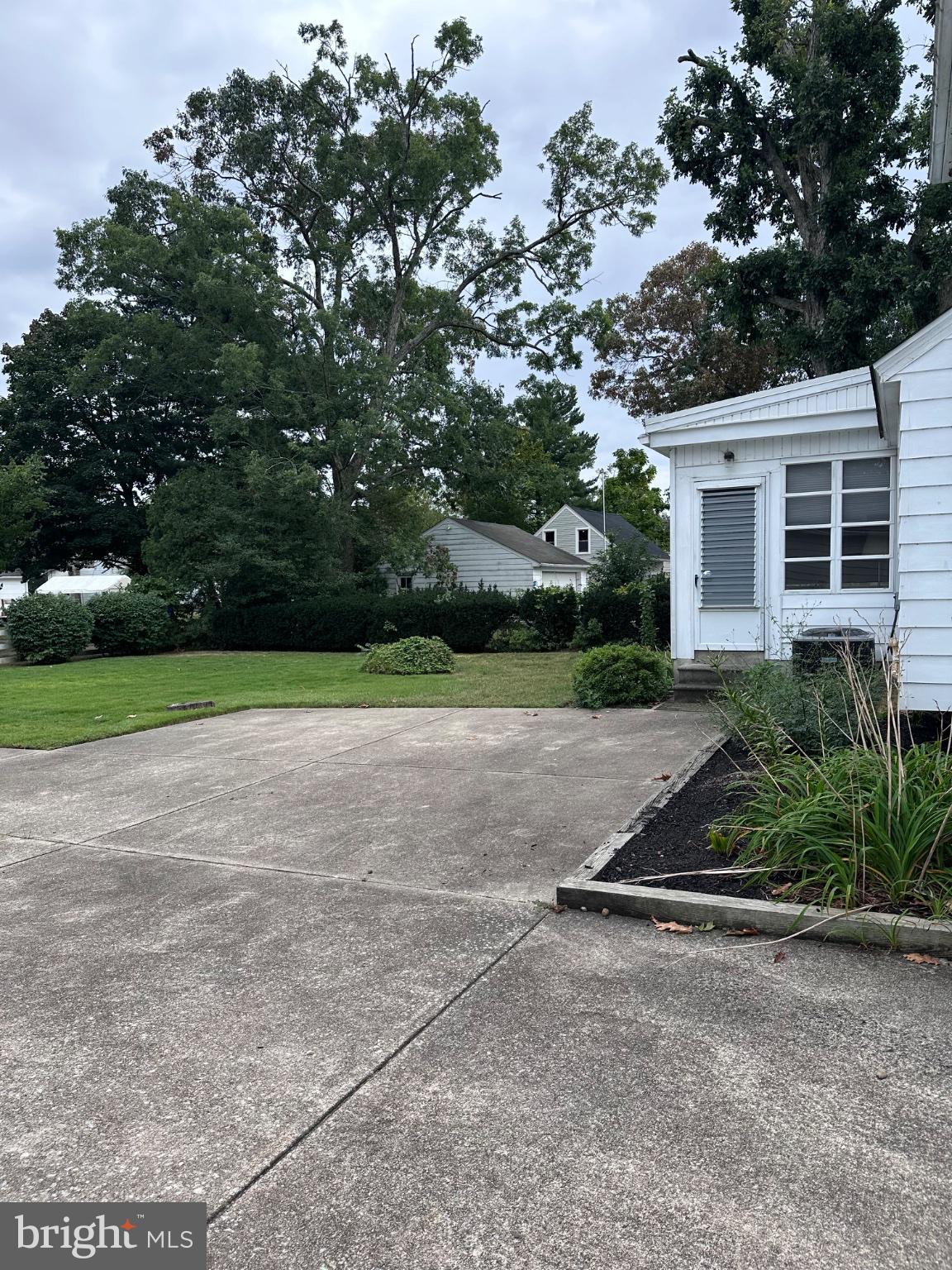 9 N 12th St, Millville, NJ 08332 photo