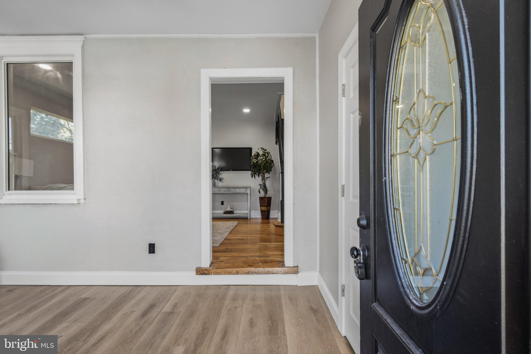 39 Cloverdale Ave, Upper Darby, PA 19082 photo