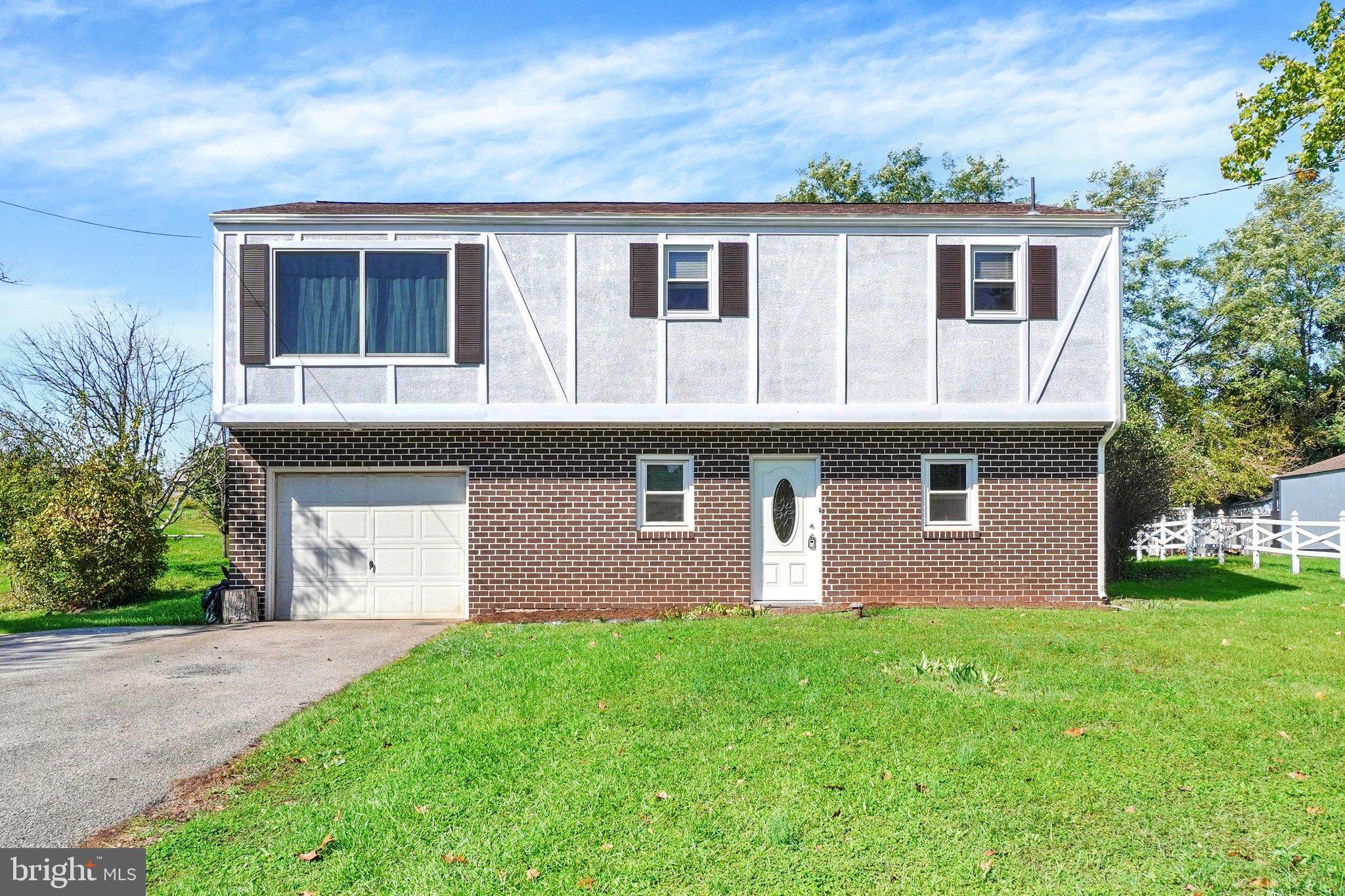 3421 Emig School Rd, Dover, PA 17315