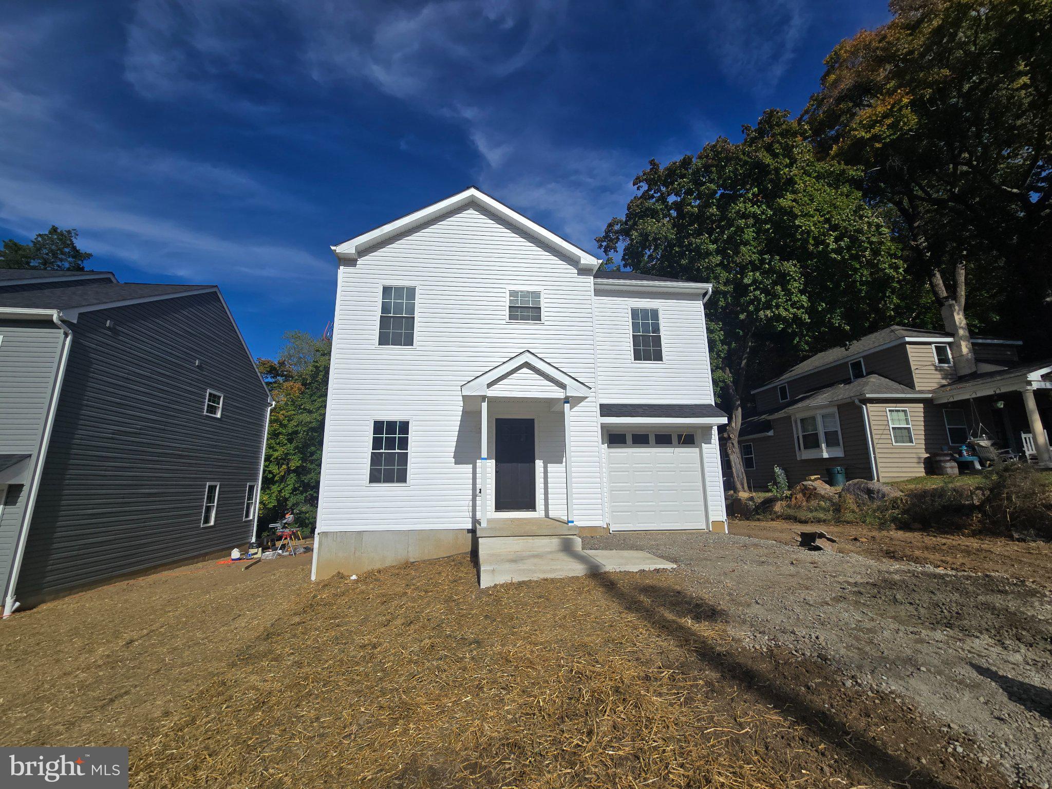 104 Elm Ave, Aston, PA 19014