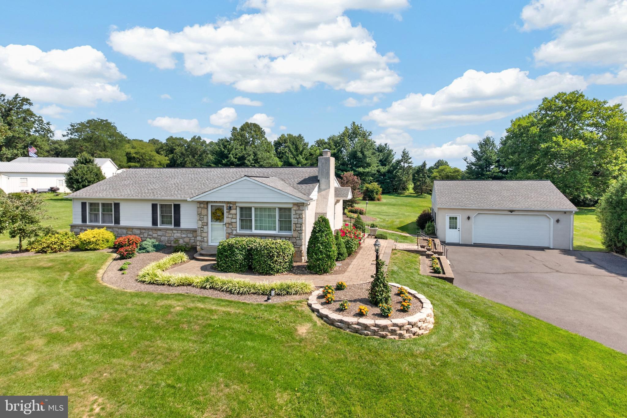 443 Allentown Rd, Souderton, PA 18964 photo