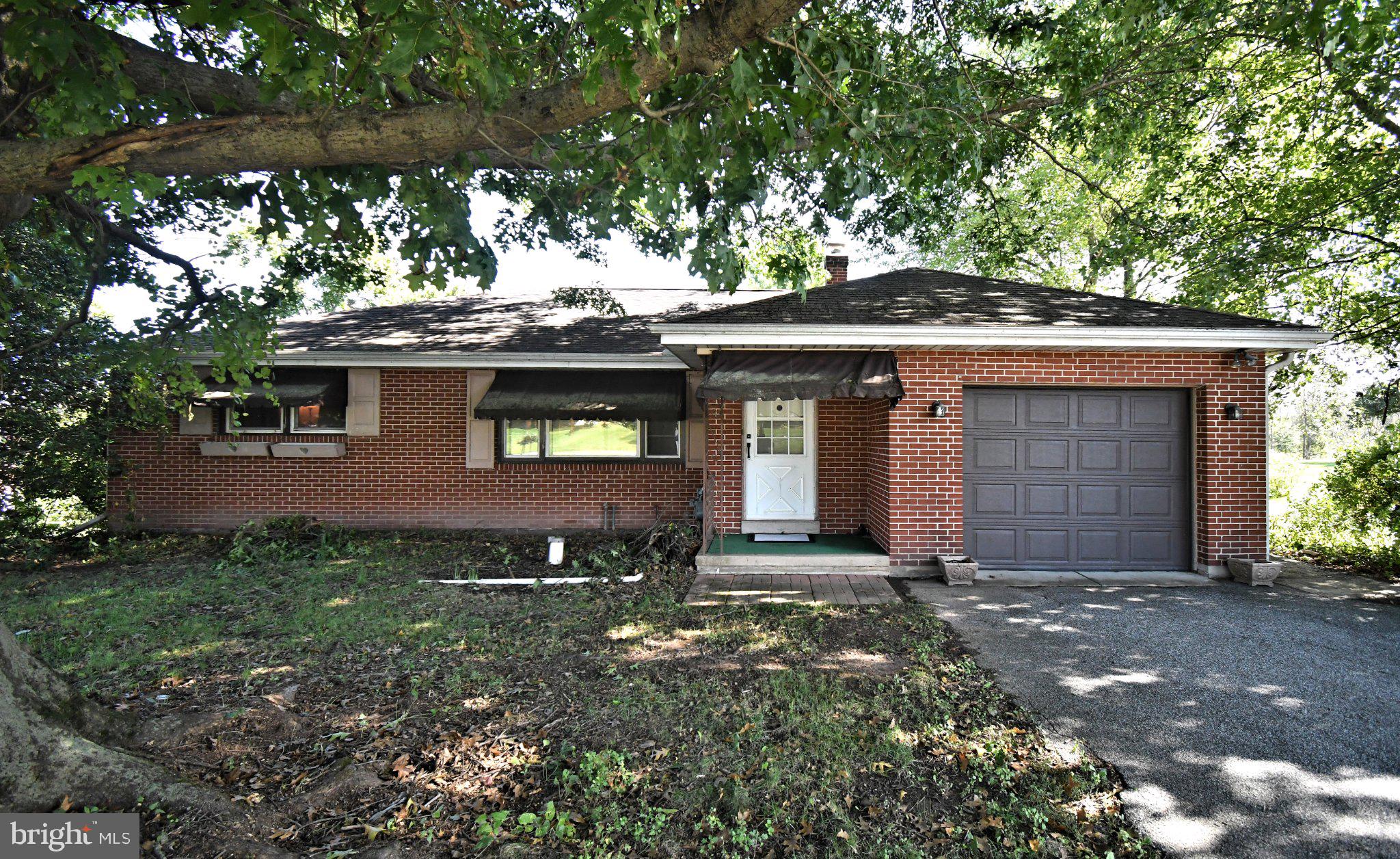 2105 Swamp Pike, Gilbertsville, PA 19525 photo