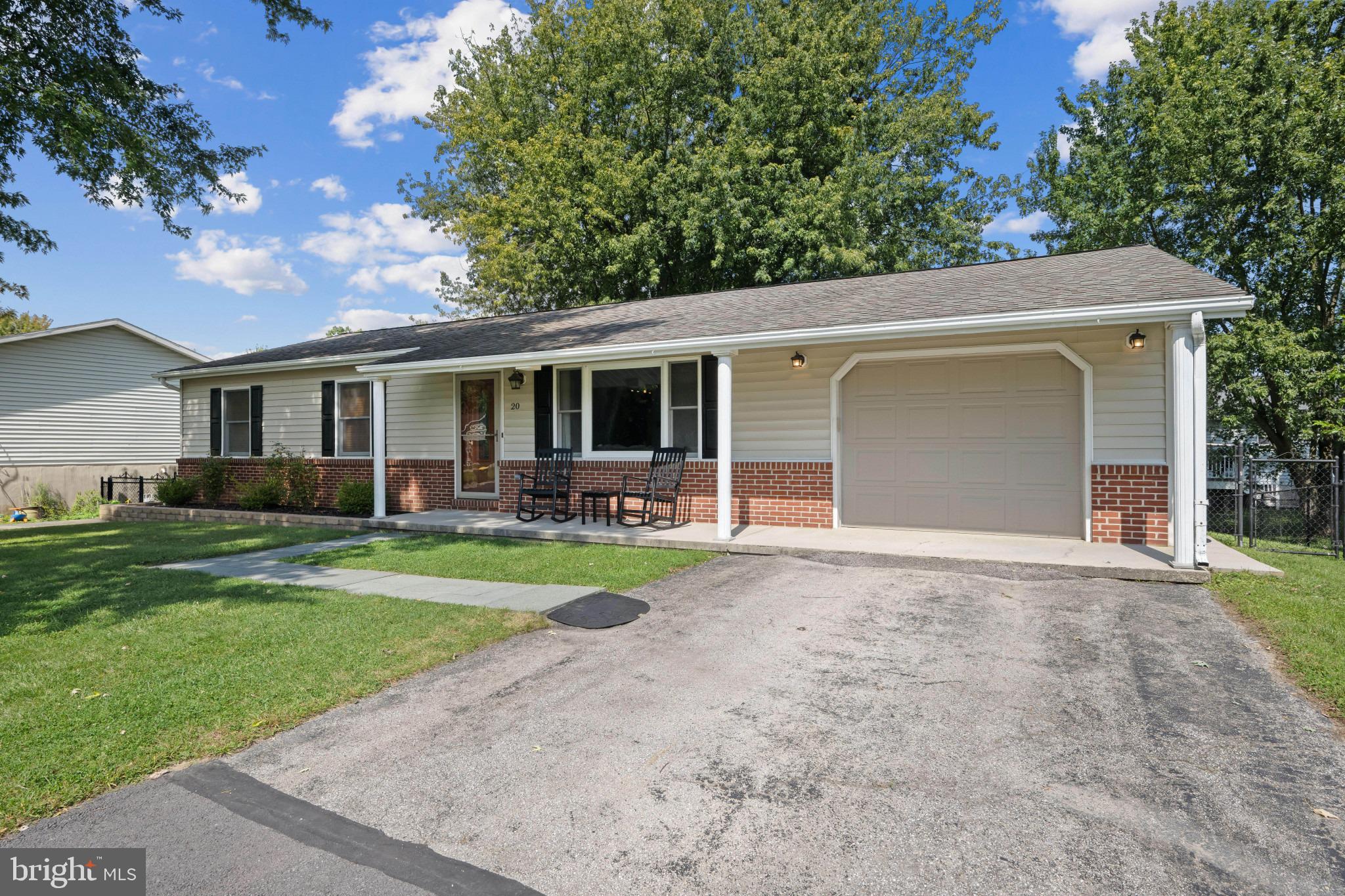 20 Cardinal Dr, Hanover, PA 17331 photo