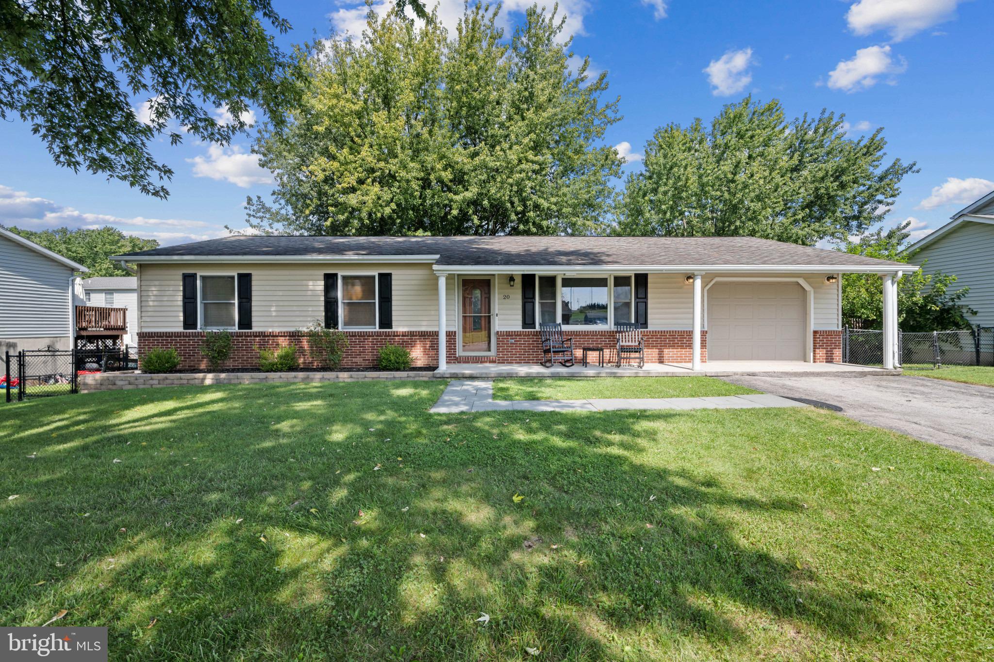 20 Cardinal Dr, Hanover, PA 17331