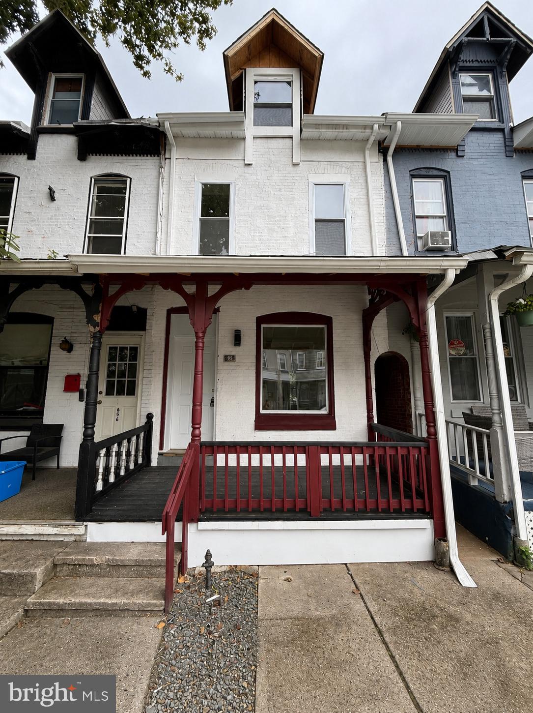 628 Tulpehocken, Reading, PA 19601