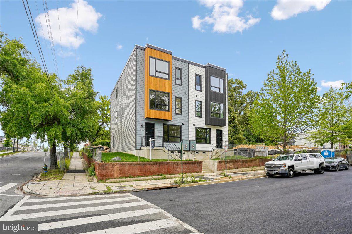 4900 Astor Pl, Washington, DC 20019 photo