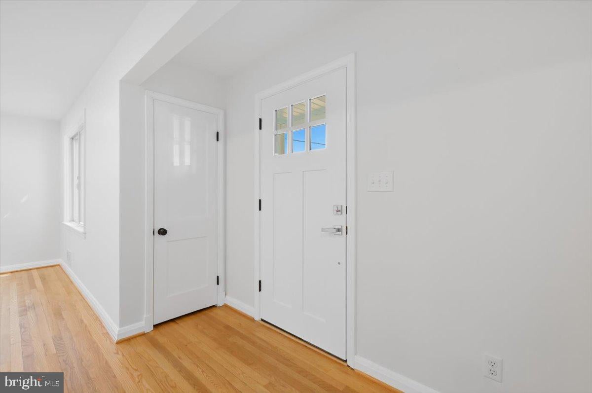 1714 Wycliffe Ave, Parkville, MD 21234 photo