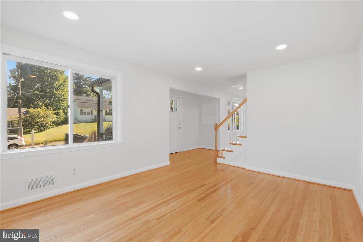 1714 Wycliffe Ave, Parkville, MD 21234 photo