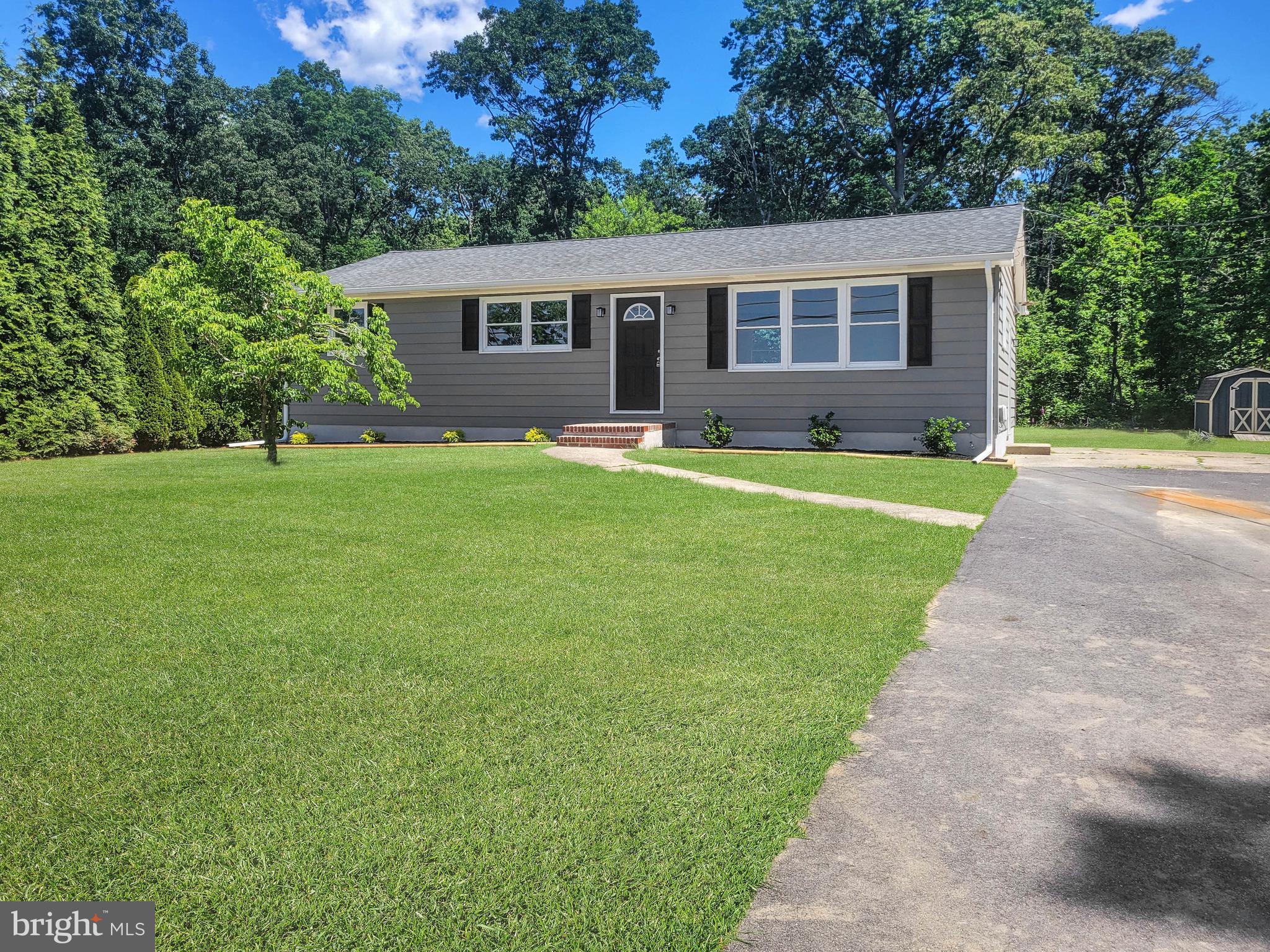 8202 W Buckshutem Rd, Millville, NJ 08332 photo