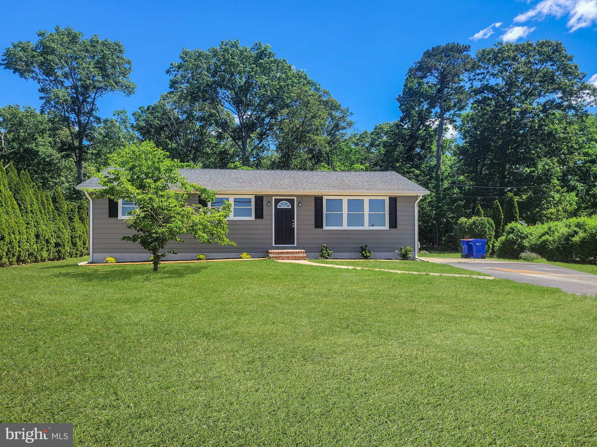 8202 Buckshutem Rd, Millville, NJ 08332