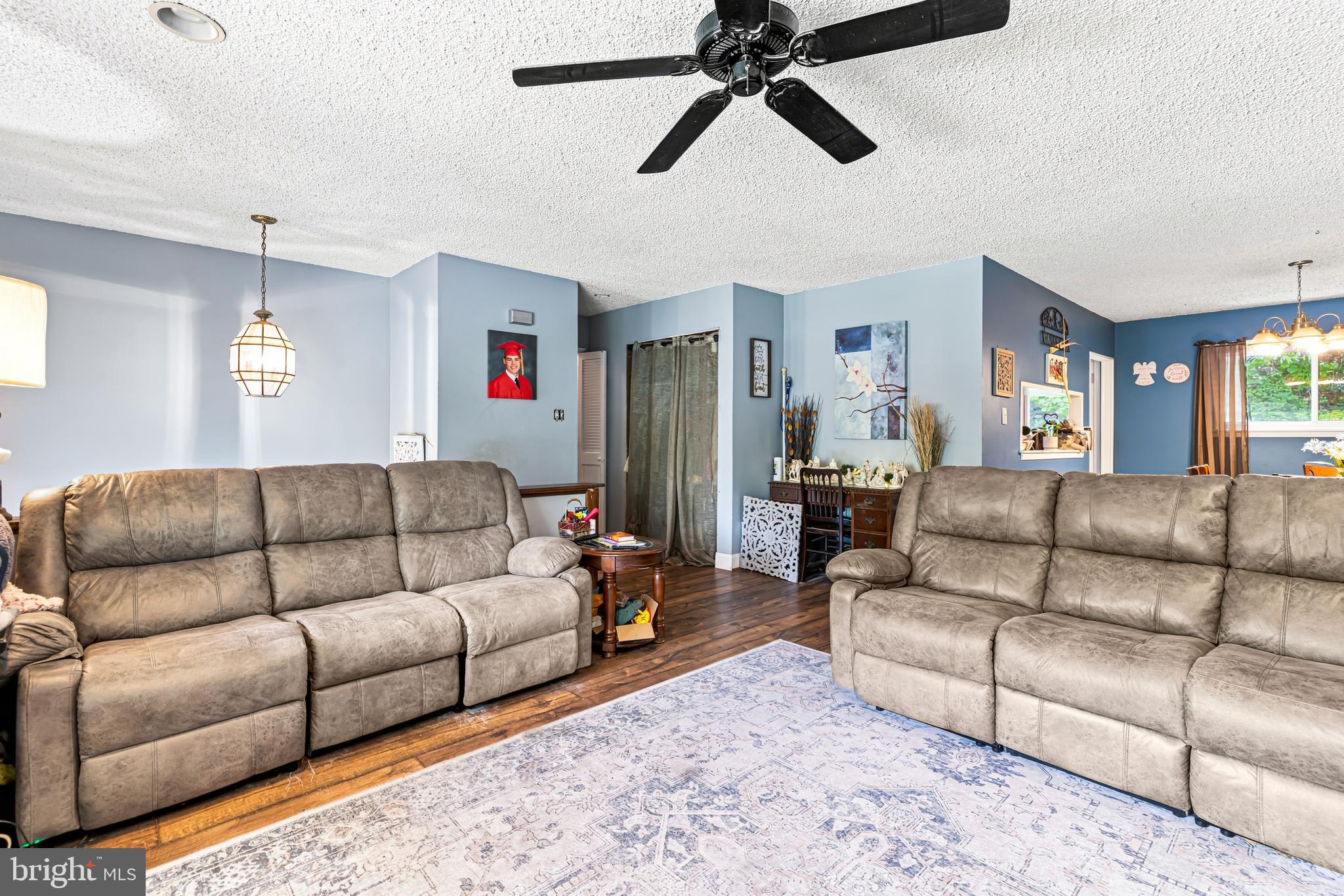 337 Golf Hills Rd, Havertown, PA 19083 photo