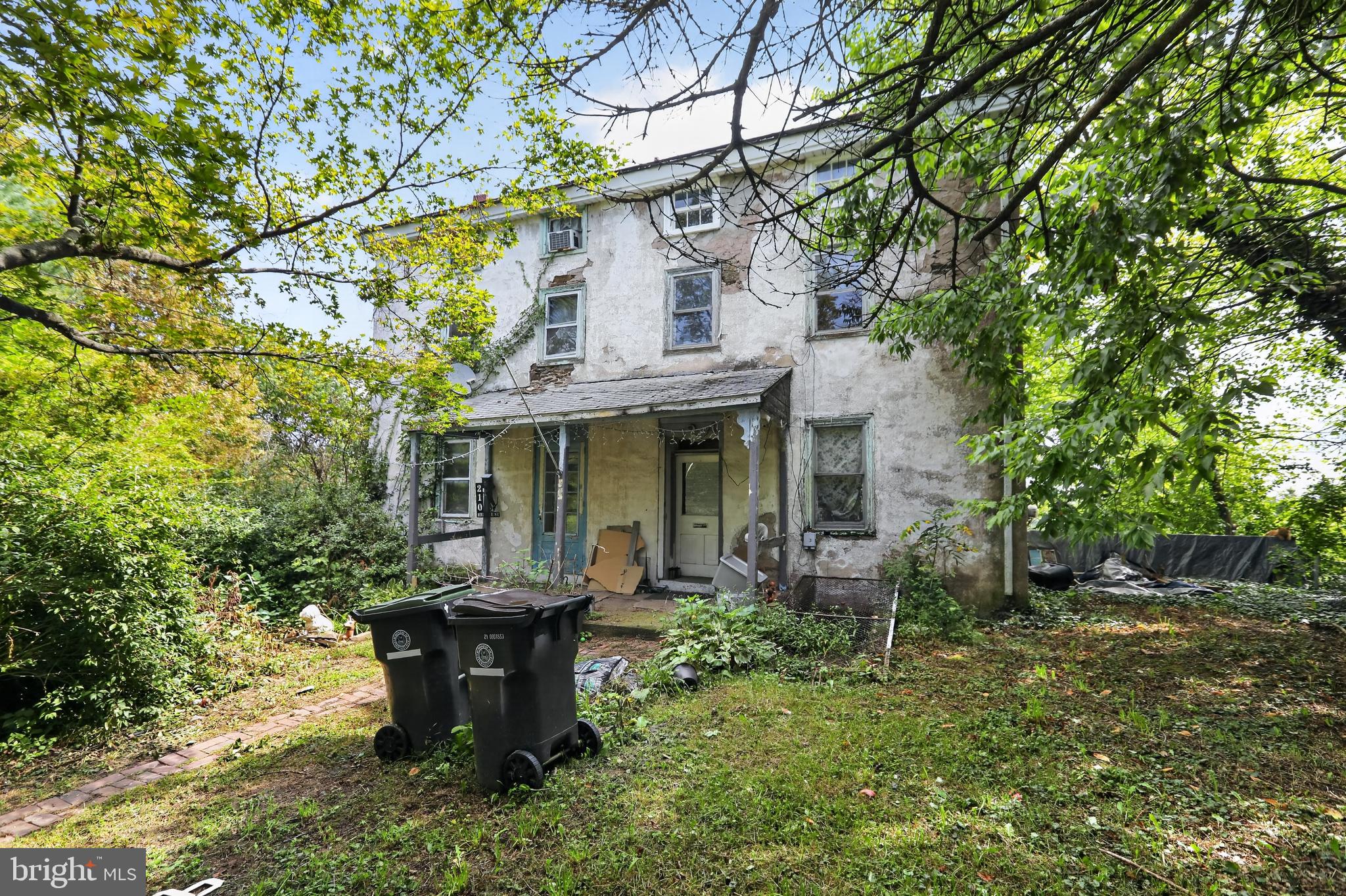 210 212 Heckle St, Phoenixville, PA 19460