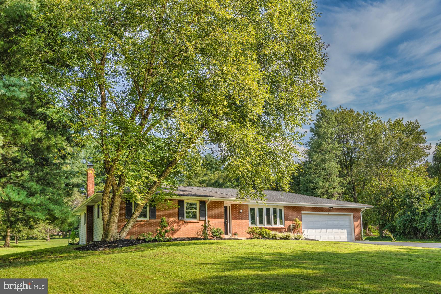 25 Elm Creek Rd, Cochranville, PA 19330 photo