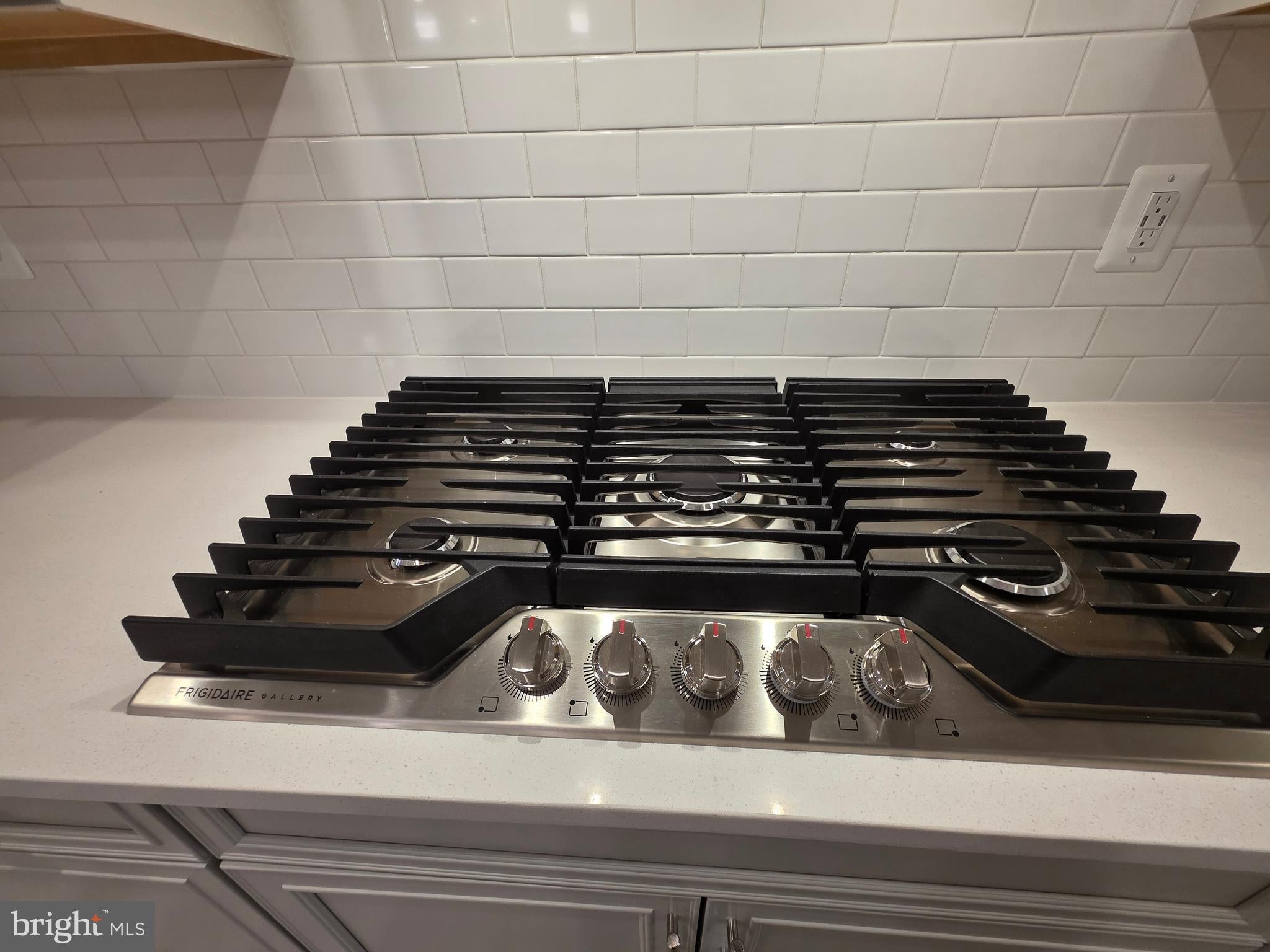 6604 Queensbury St, Middle River, MD 21220 photo
