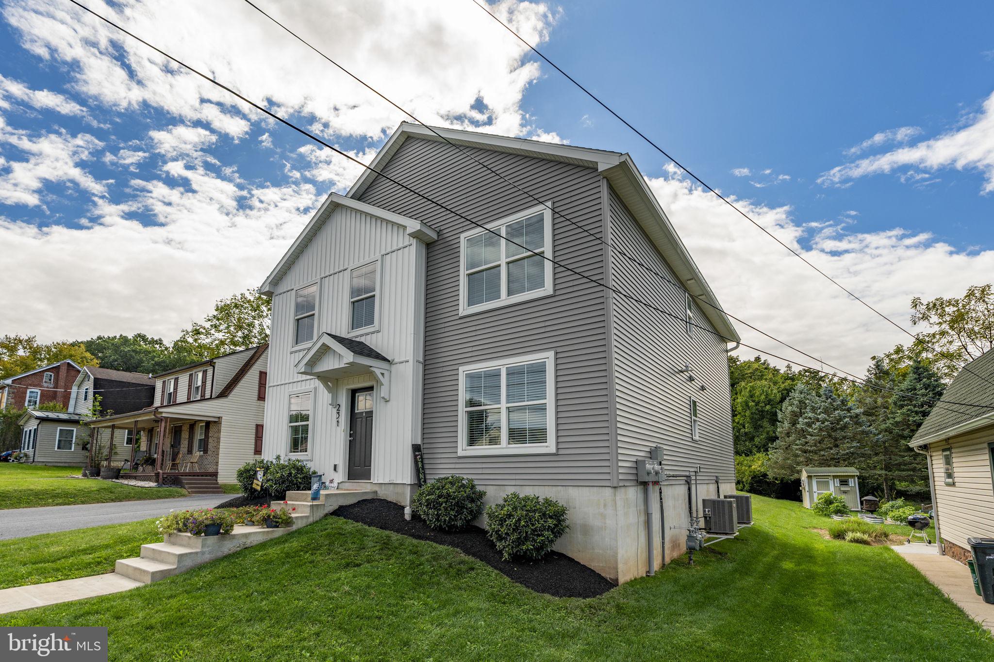 231 E Fulton St, Ephrata, PA 17522 photo