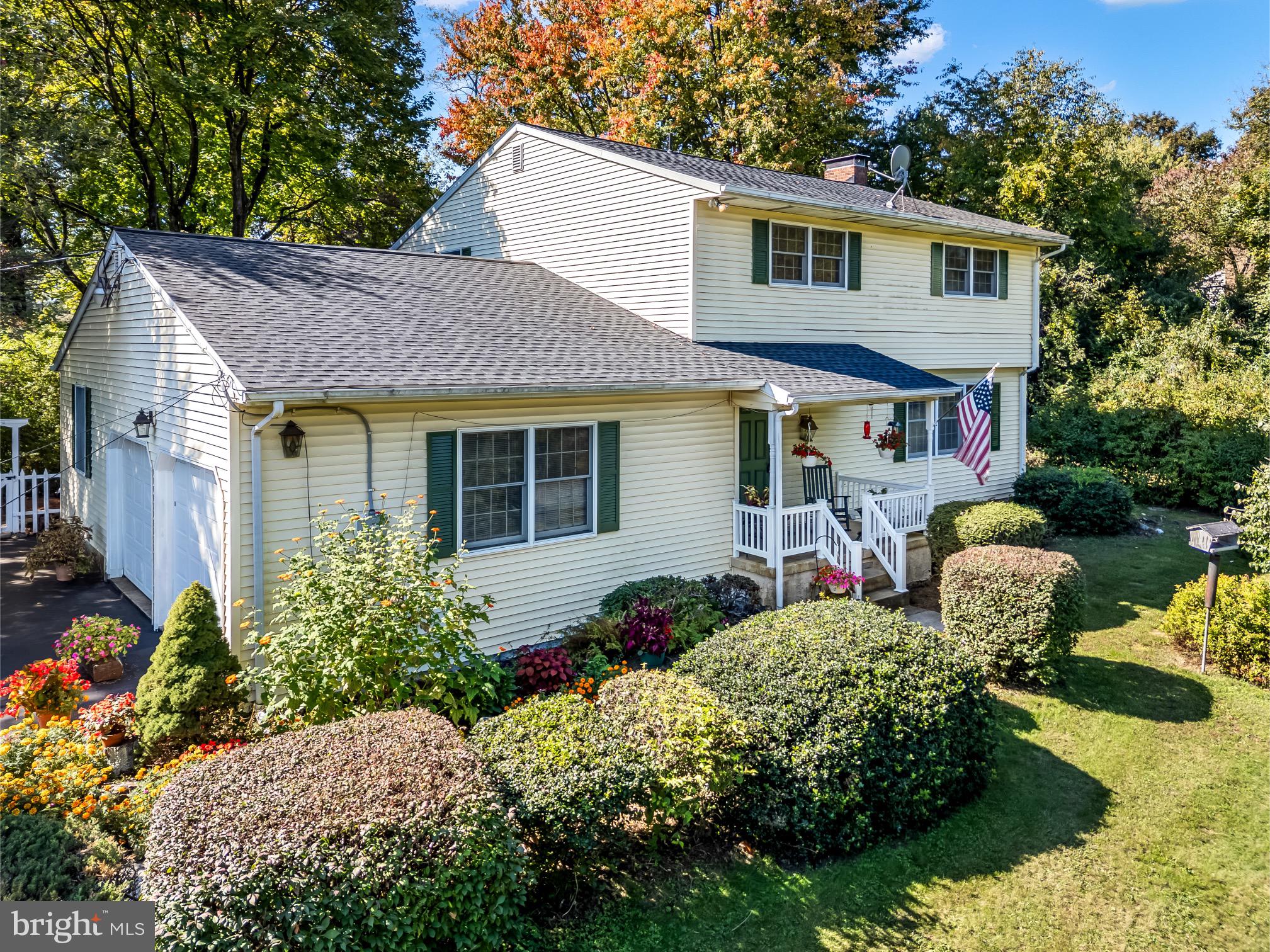 35 Peach Tree Ln, Sinking Spring, PA 19608 photo