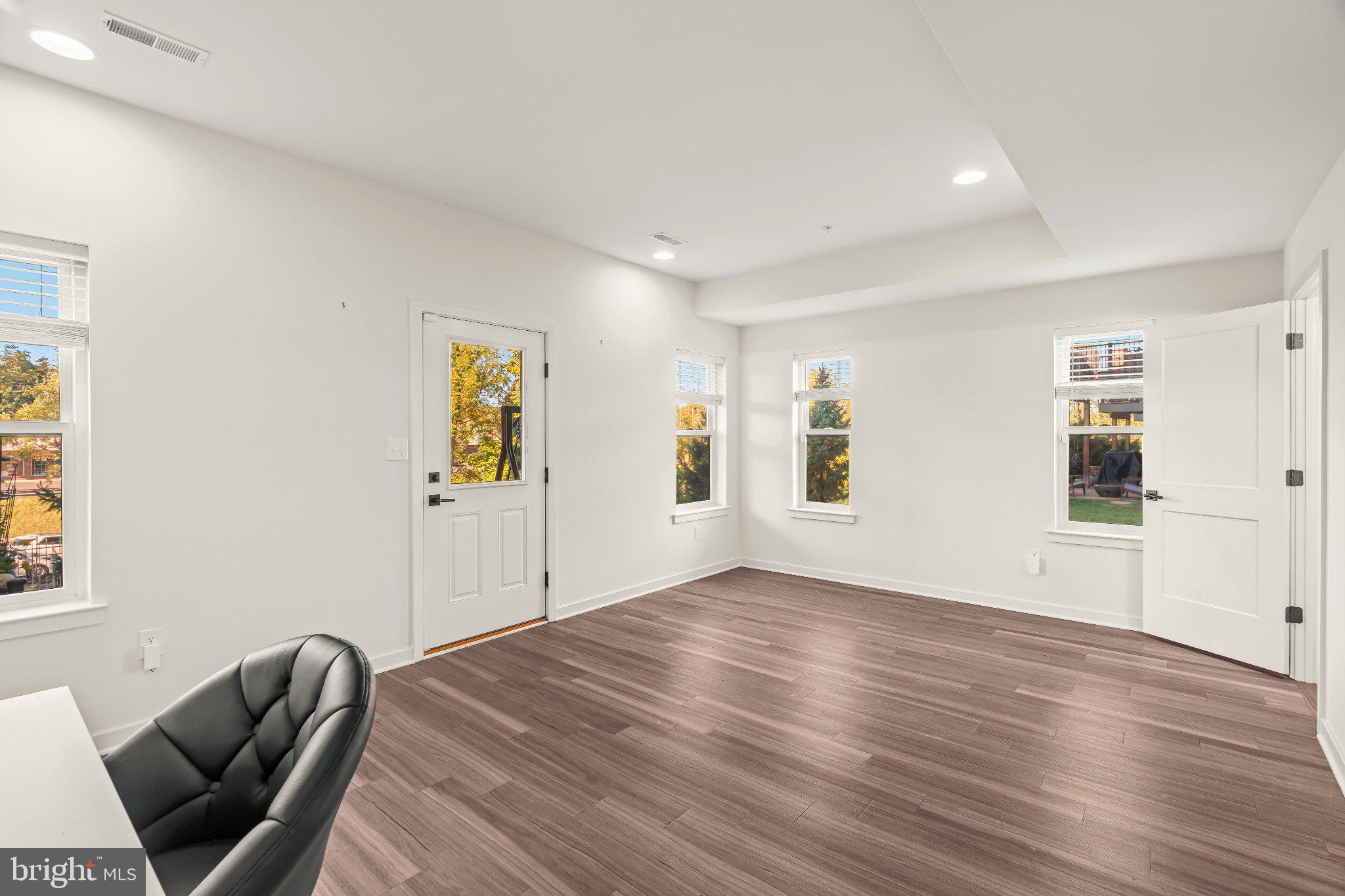 14 Diana Ln, Feasterville Trevose, PA 19053 photo