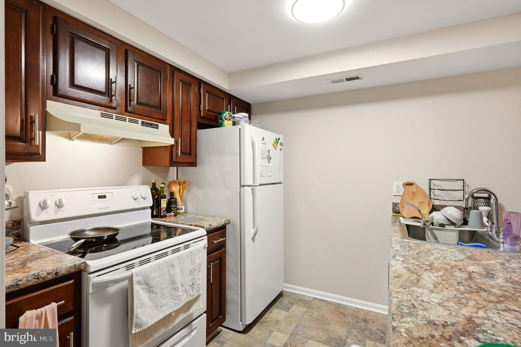 137 Alpha Ct, Blackwood, NJ 08012 photo