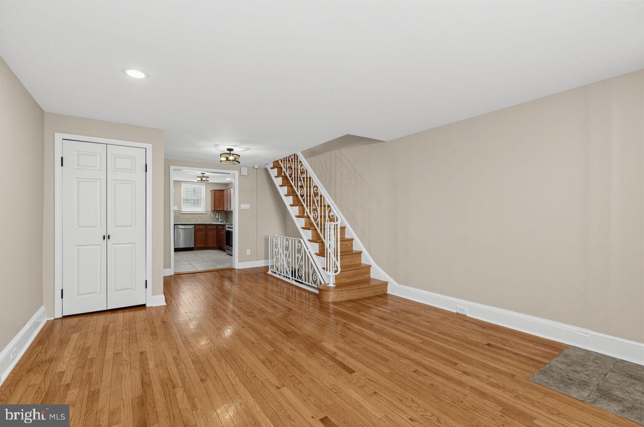 2405 S Warnock St, Philadelphia, PA 19148 photo
