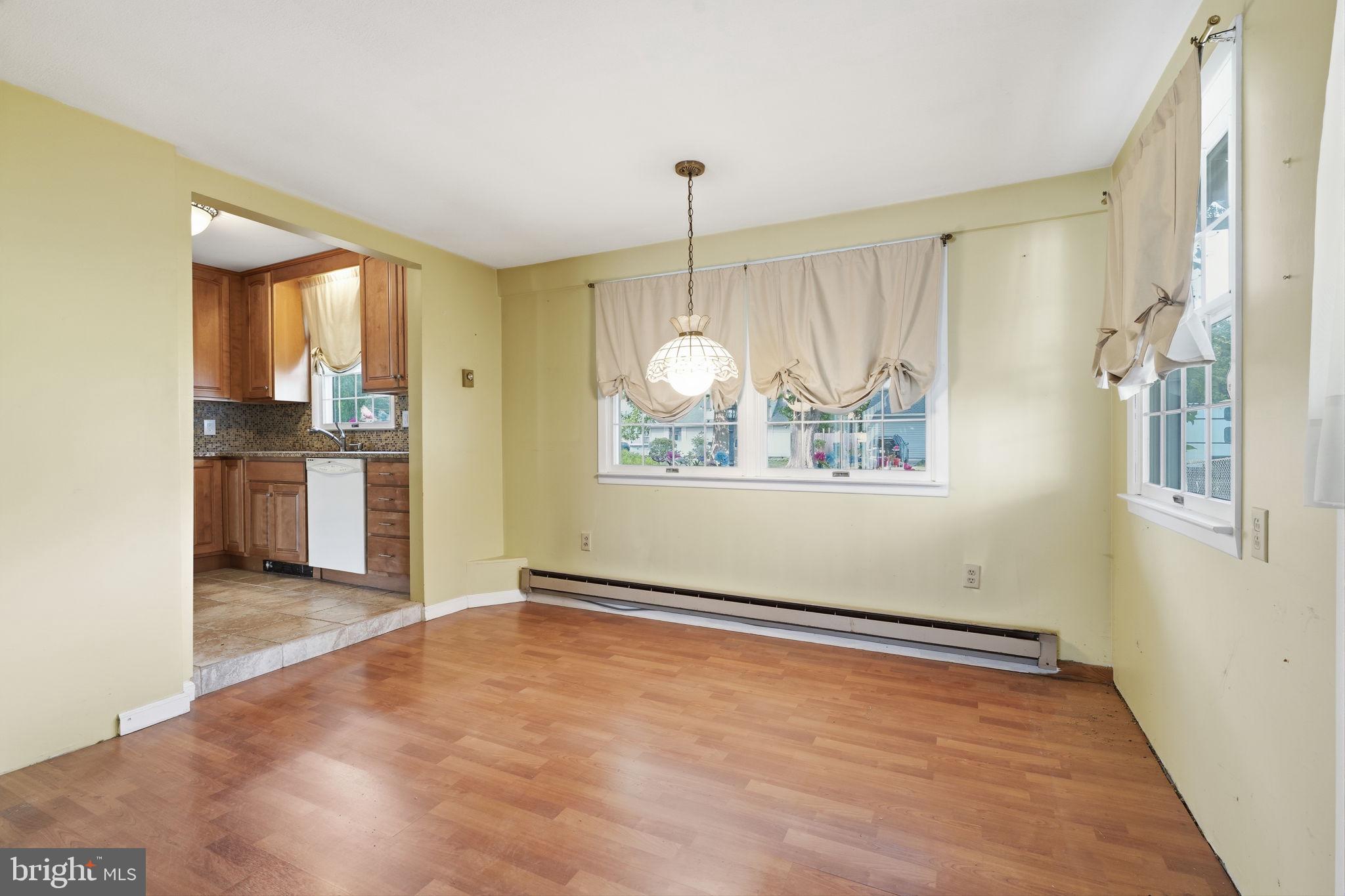 139 Northpark Dr, Levittown, PA 19054 photo