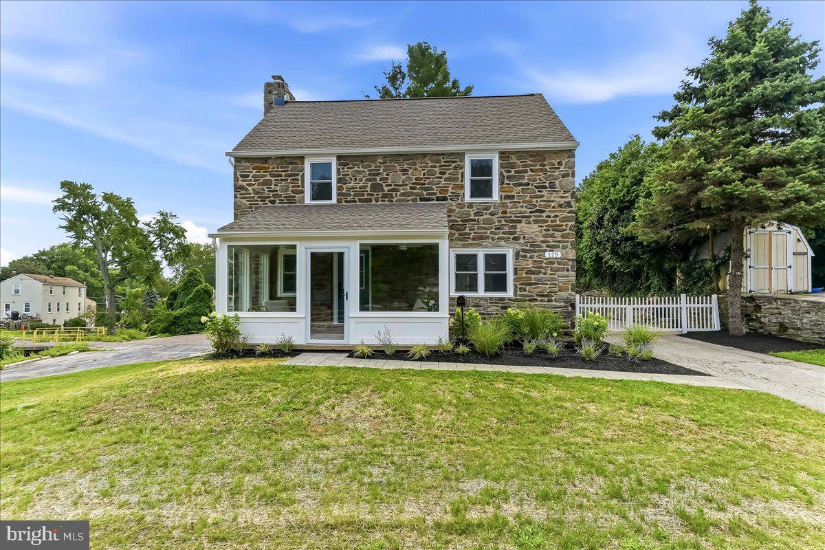 125 S Sproul Rd, Broomall, PA 19008 photo