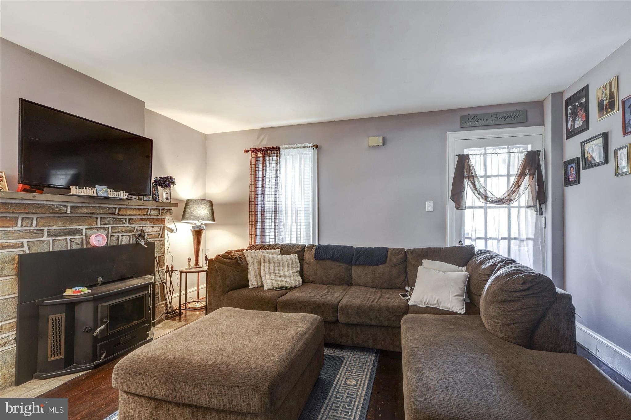 809 Olive St, Florence, NJ 08518 photo