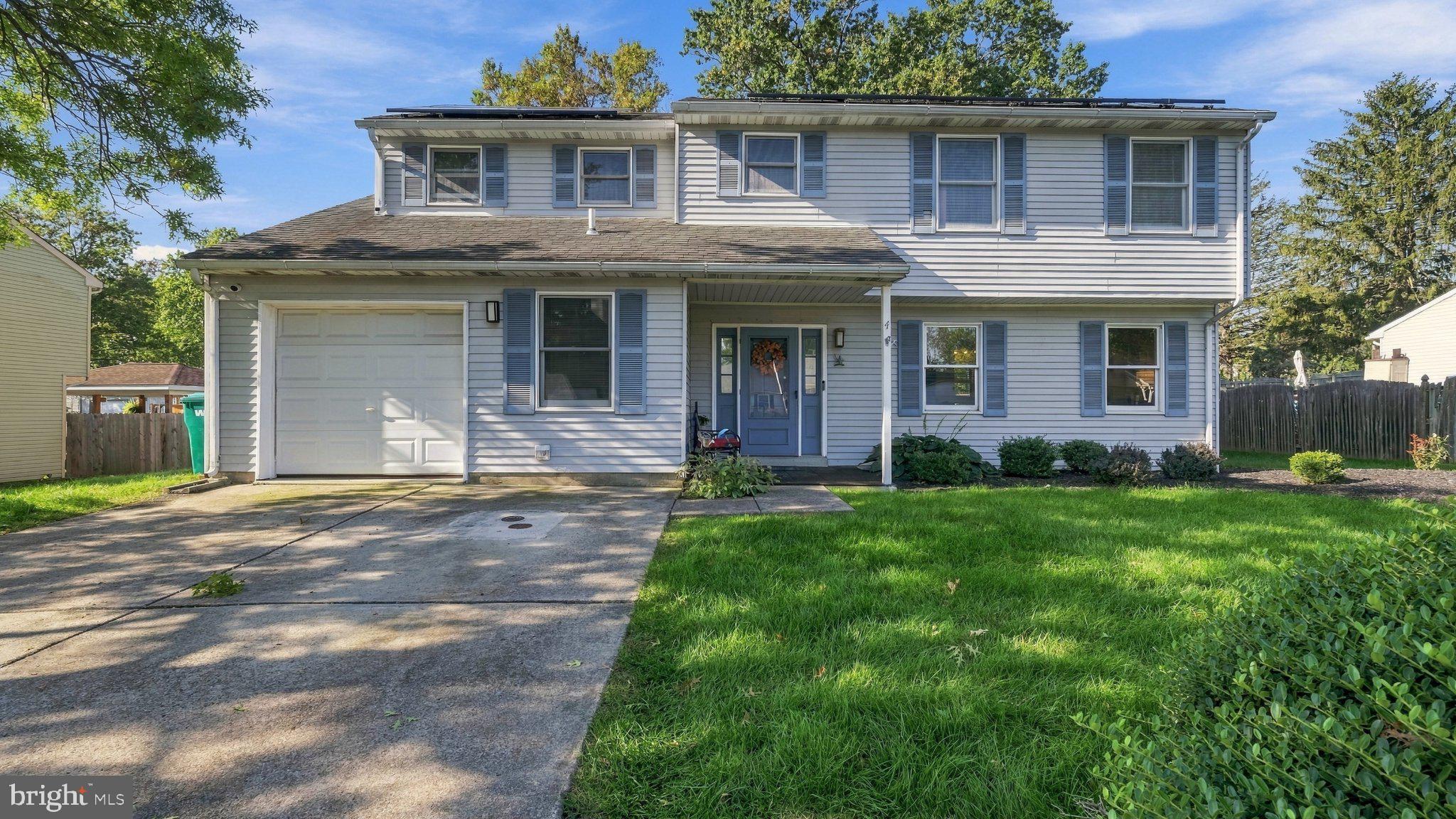 4 Rue Ct, Fallsington, PA 19054 photo