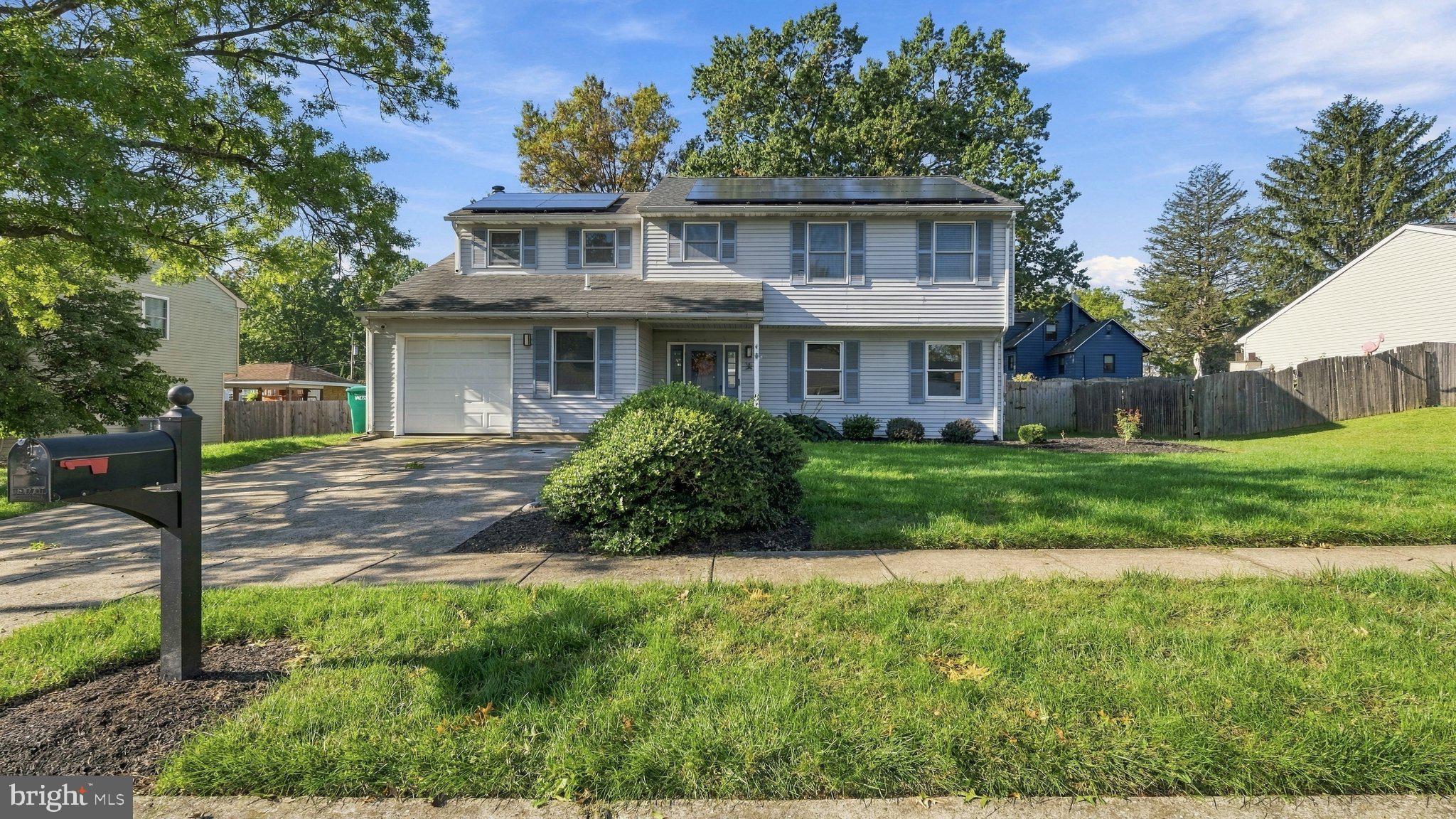 4 Rue Ct, Fallsington, PA 19054 photo