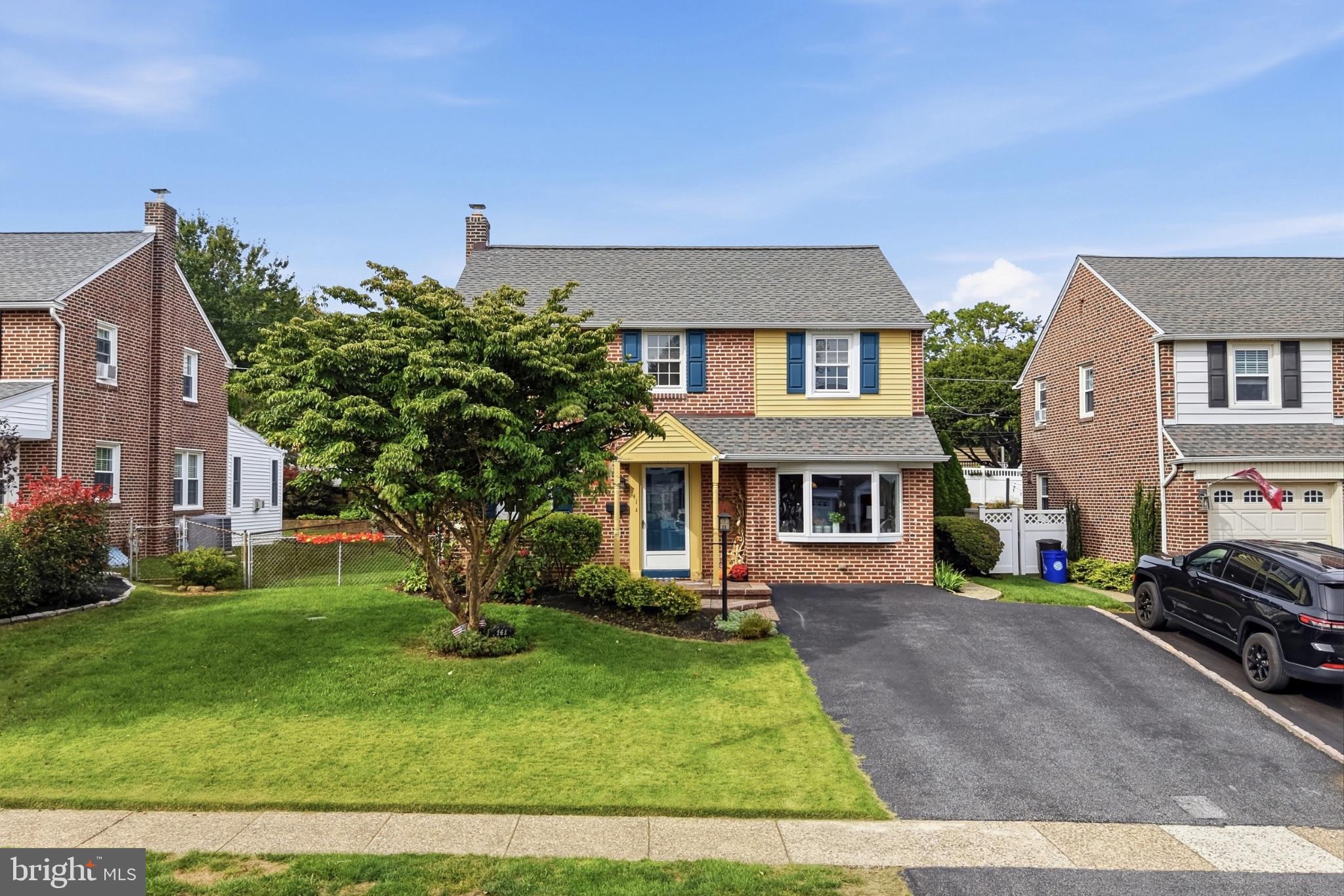 141 Flintlock Rd, Drexel Hill, PA 19026