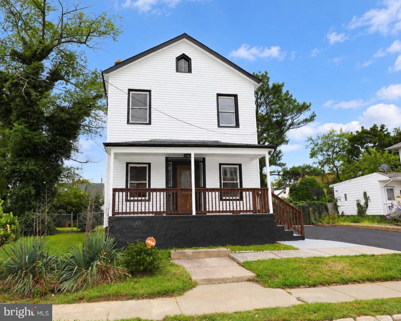 347 Parkway Ave, Trenton, NJ 08618