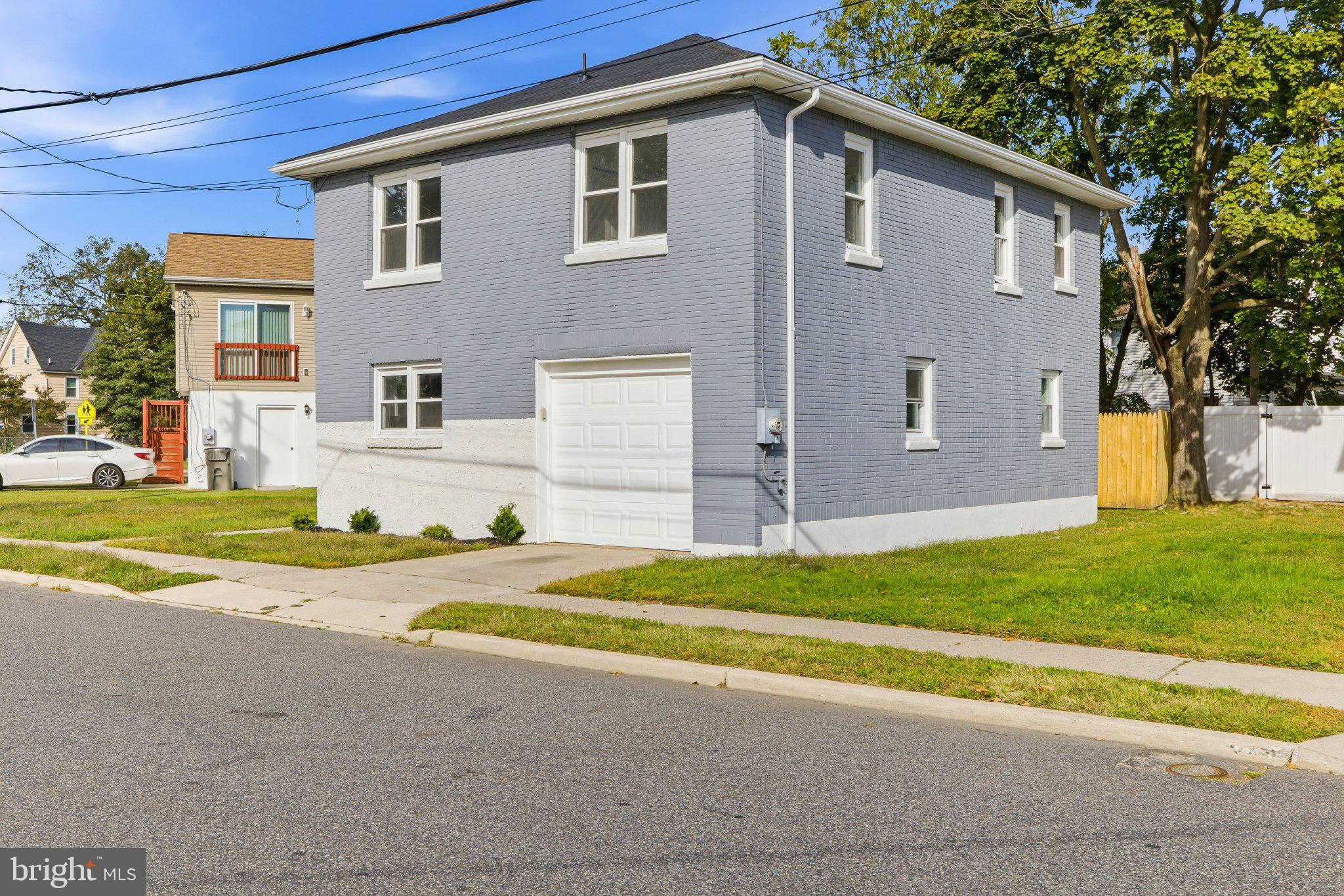 17 Wood St, Paulsboro, NJ 08066