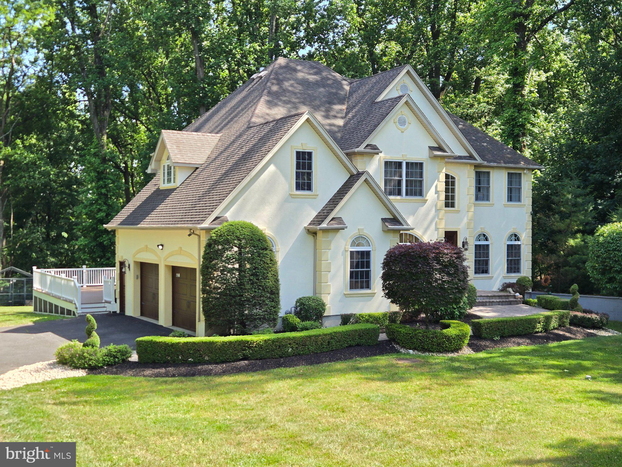 112 Beacon Hill Rd, Morganville, NJ 07751