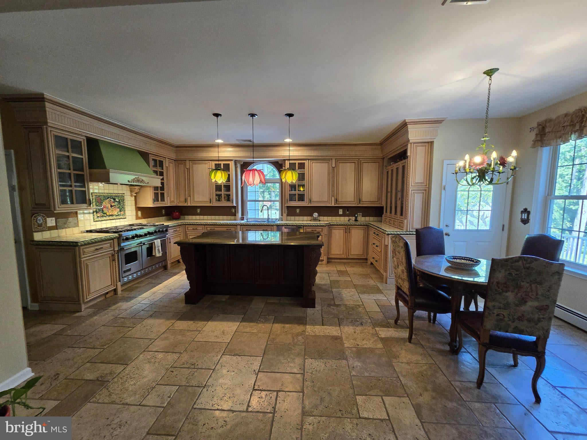 112 Beacon Hill Rd, Morganville, NJ 07751 photo
