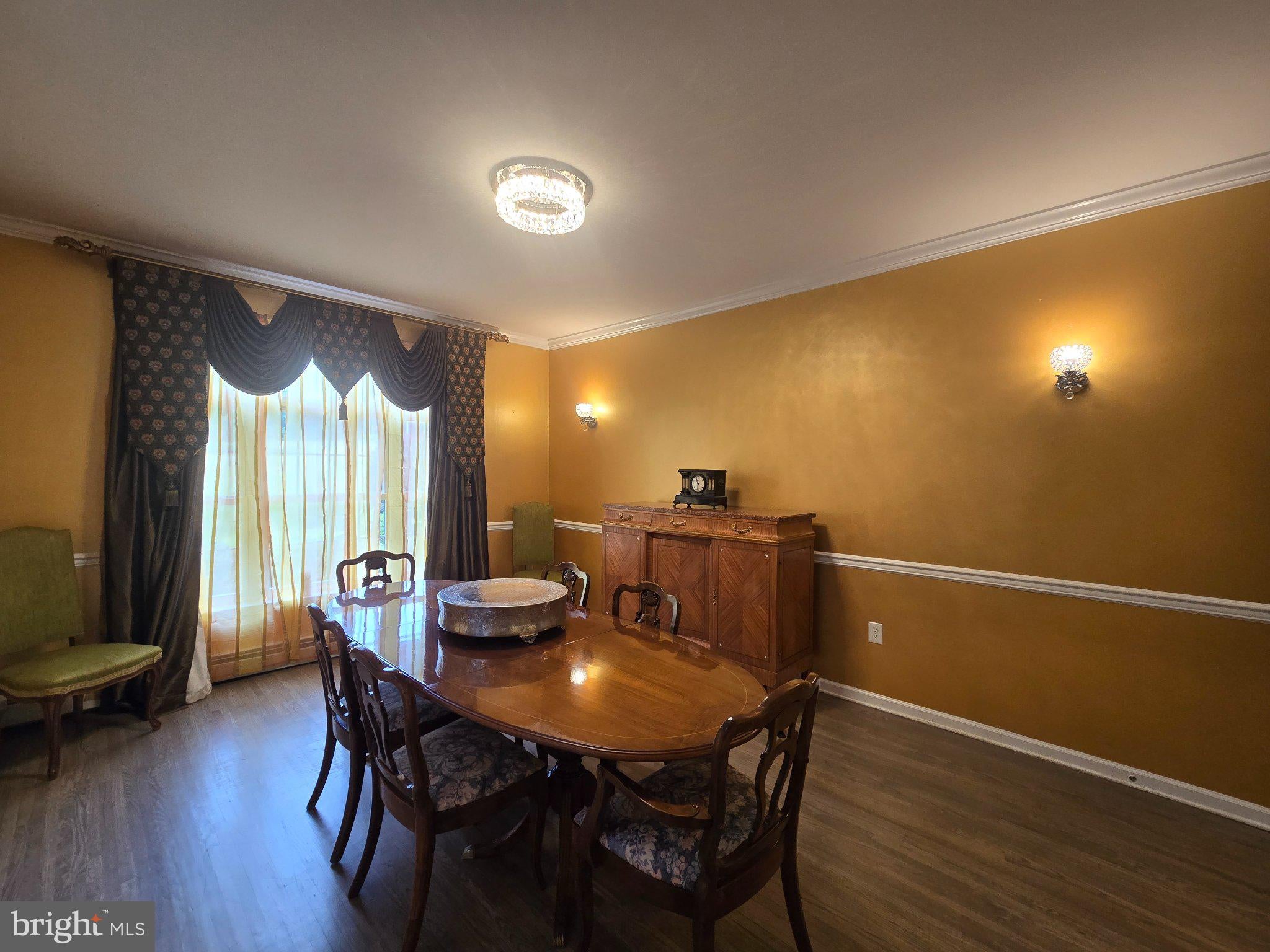 112 Beacon Hill Rd, Morganville, NJ 07751 photo