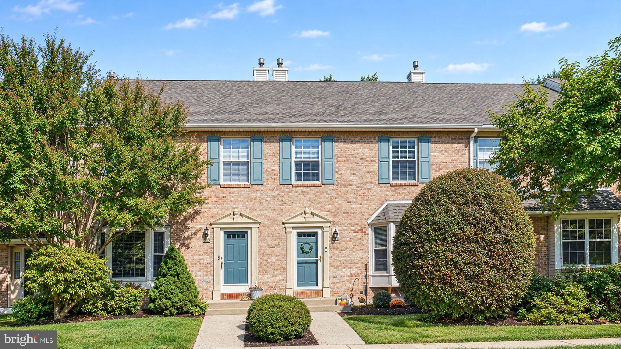 210 Cherrywood Ct, Pottstown, PA 19464