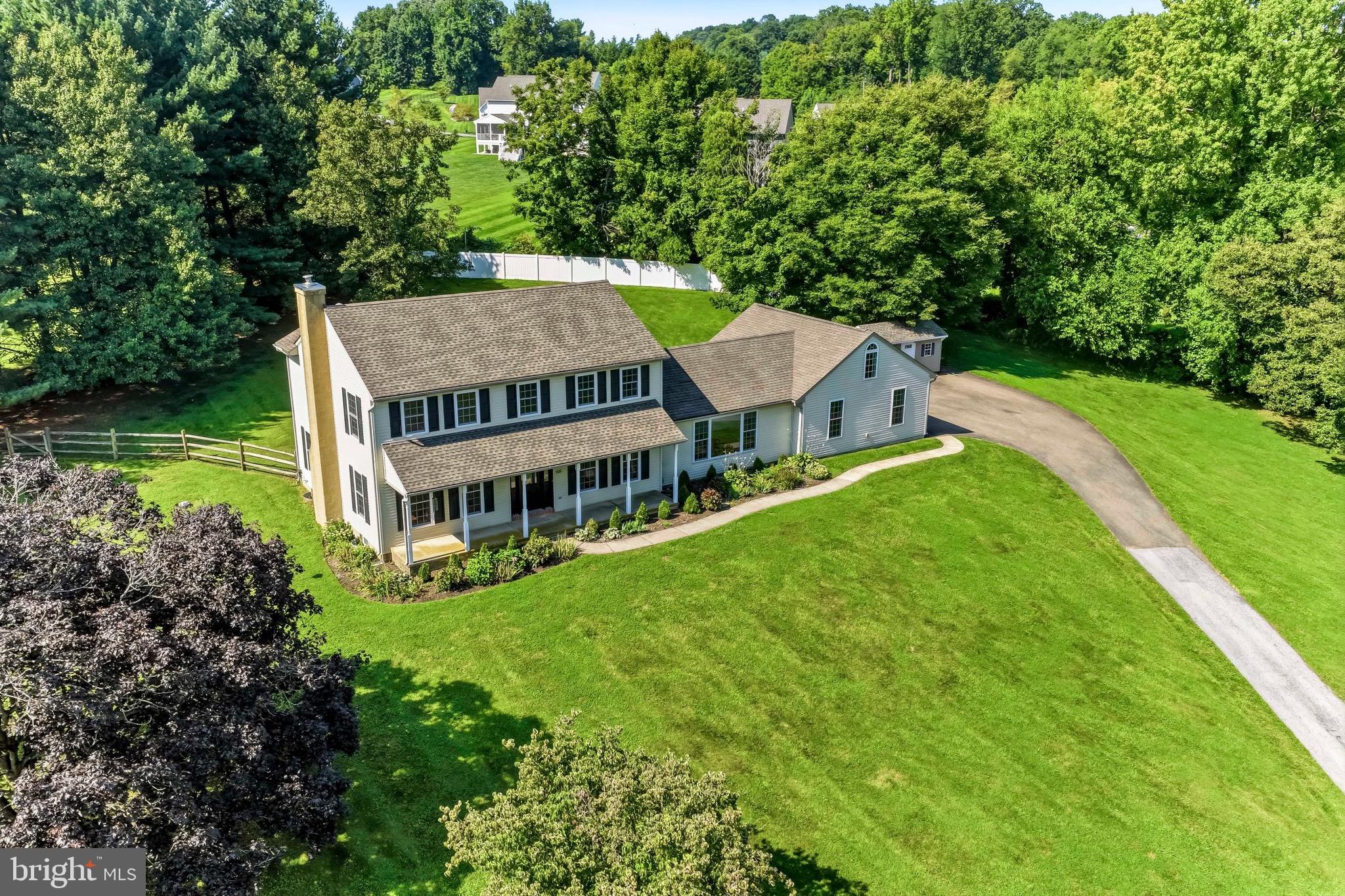 225 Woodview Rd, West Grove, PA 19390