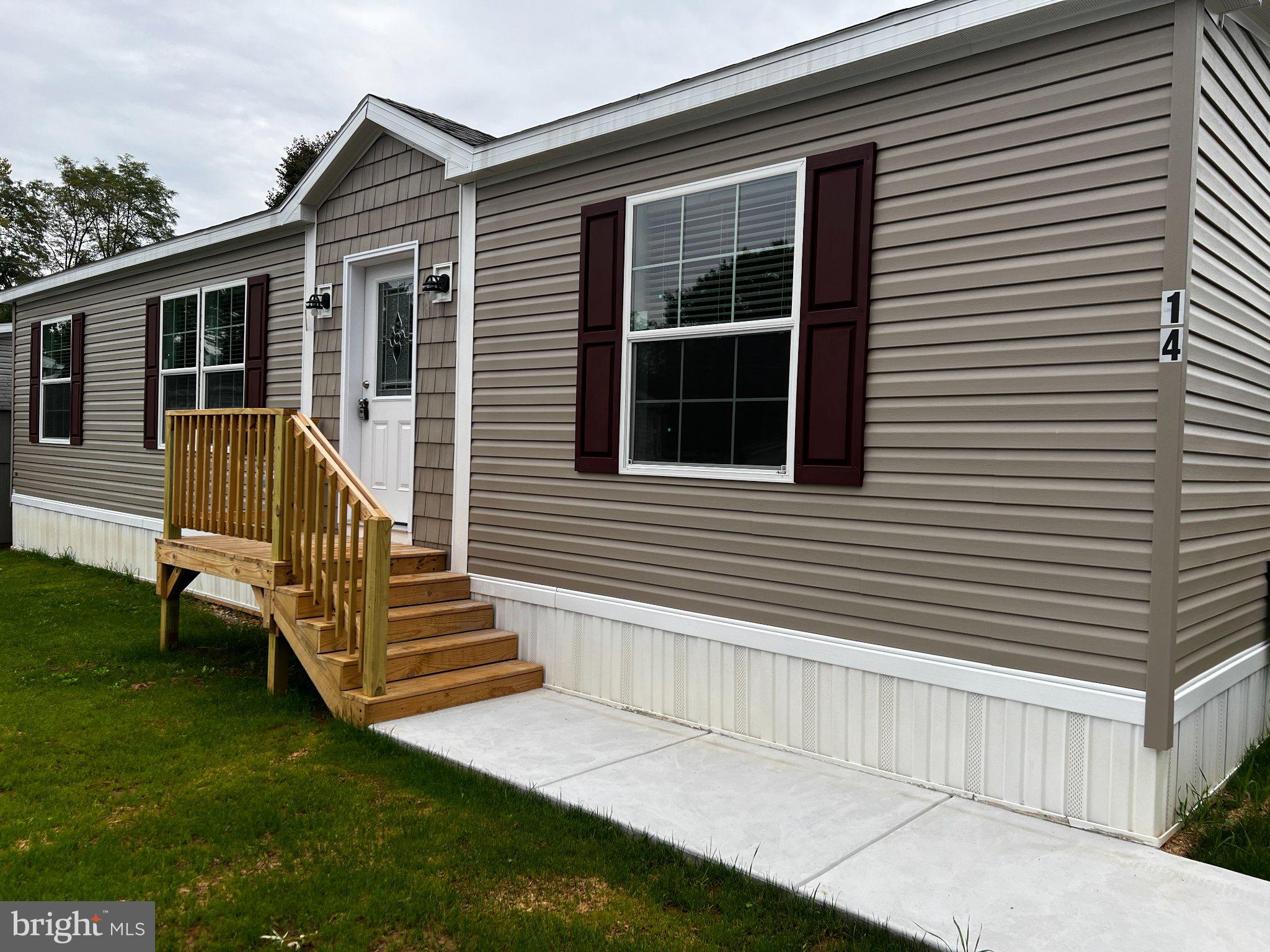 14 Hazel Cir, Mechanicsburg, PA 17050