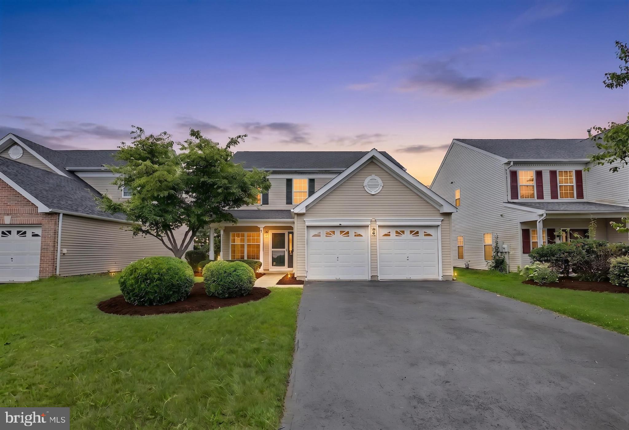 25 Sandstone Rd, East Windsor, NJ 08520