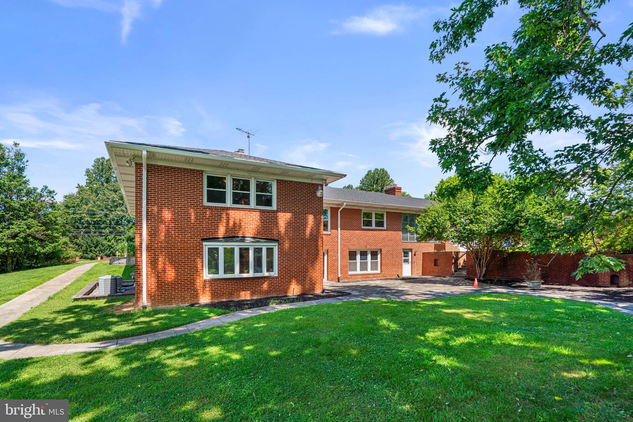 18015 Muncaster Rd, Rockville, MD 20855 photo