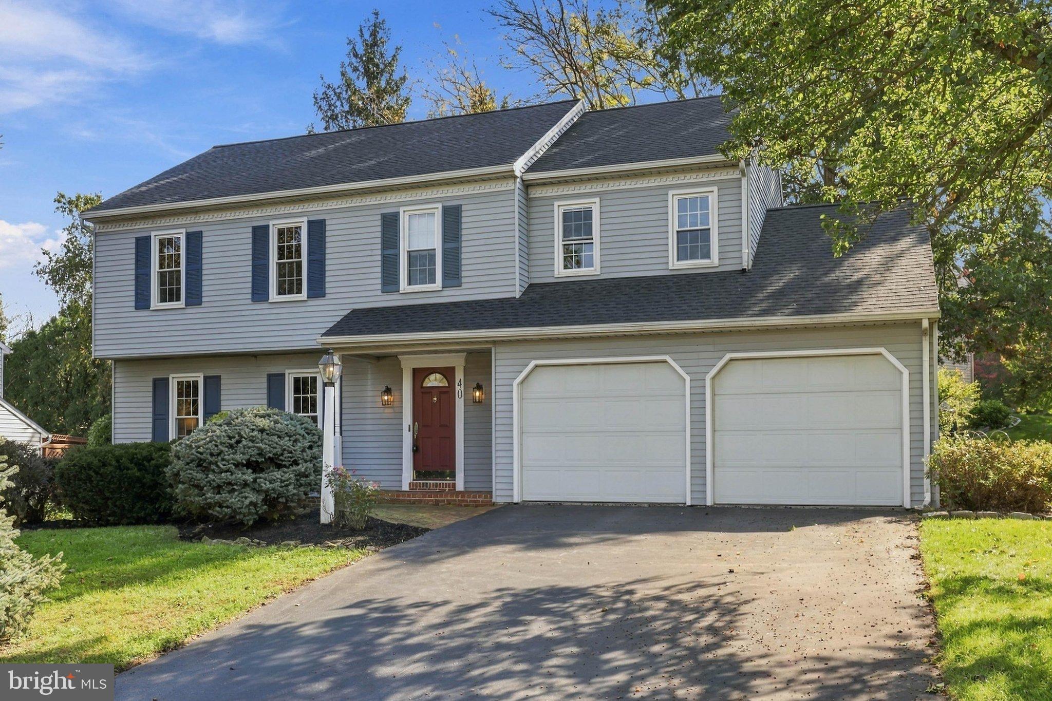 40 Vanderbilt Dr, Leola, PA 17540