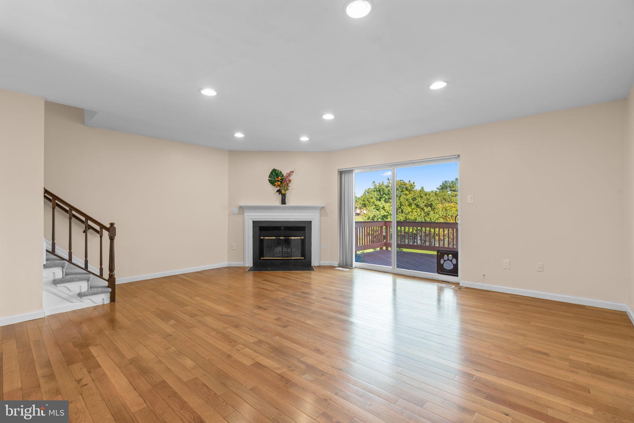 7 Valley Crossing Cir, Cockeysville, MD 21030 photo
